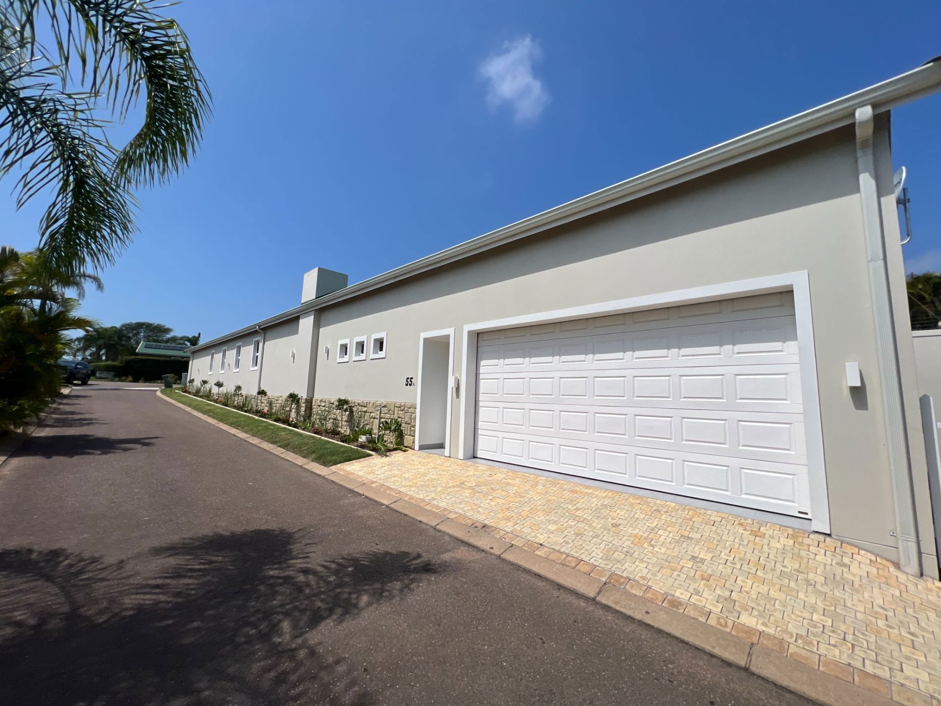 Townhouse to rent in Mount Edgecombe - View 3