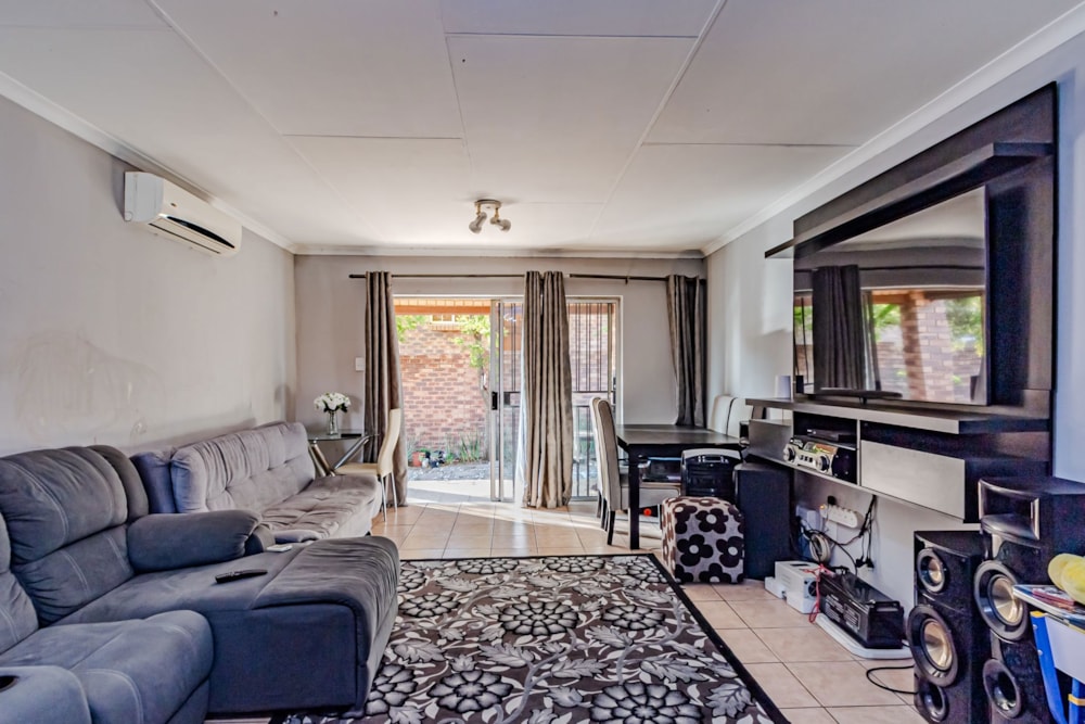 Townhouse for sale in Amberfield, Centurion - CN1672289 Townhouse for sale in Amberfield, Centurion - CN1672289