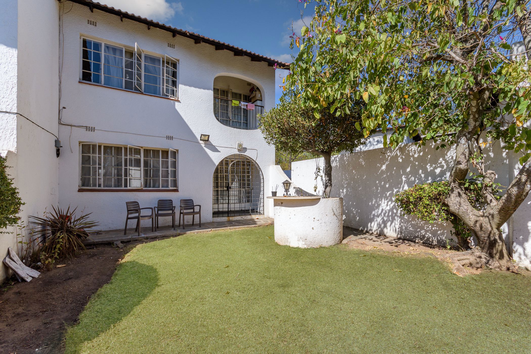 Townhouse for sale in Kew - BED1671569