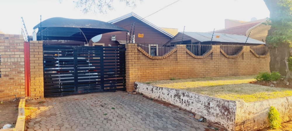 House sold in Eldorado Park - 1GV1672195 House sold in Eldorado Park - 1GV1672195