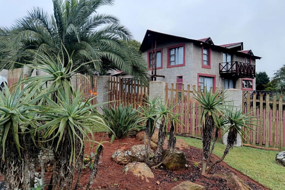 Double-storey house for sale in Sabie - 1LY1716526 Double-storey house for sale in Sabie - 1LY1716526