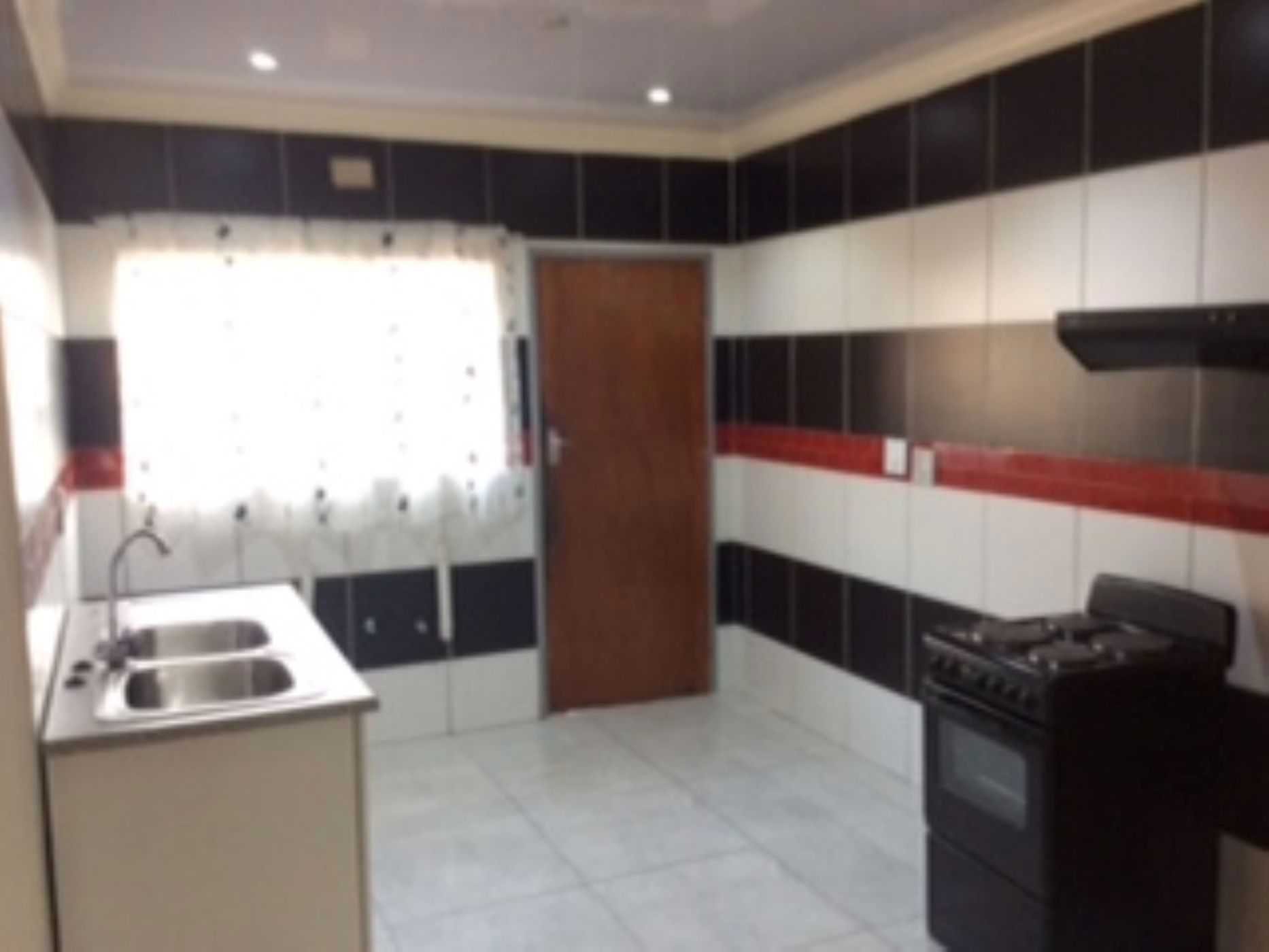Apartment to rent in Roodepoort - RAL1672226