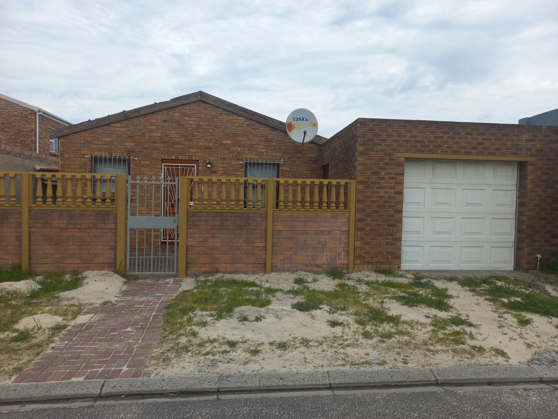 House sold in Woodlands, Mitchells Plain - 1MN1677016