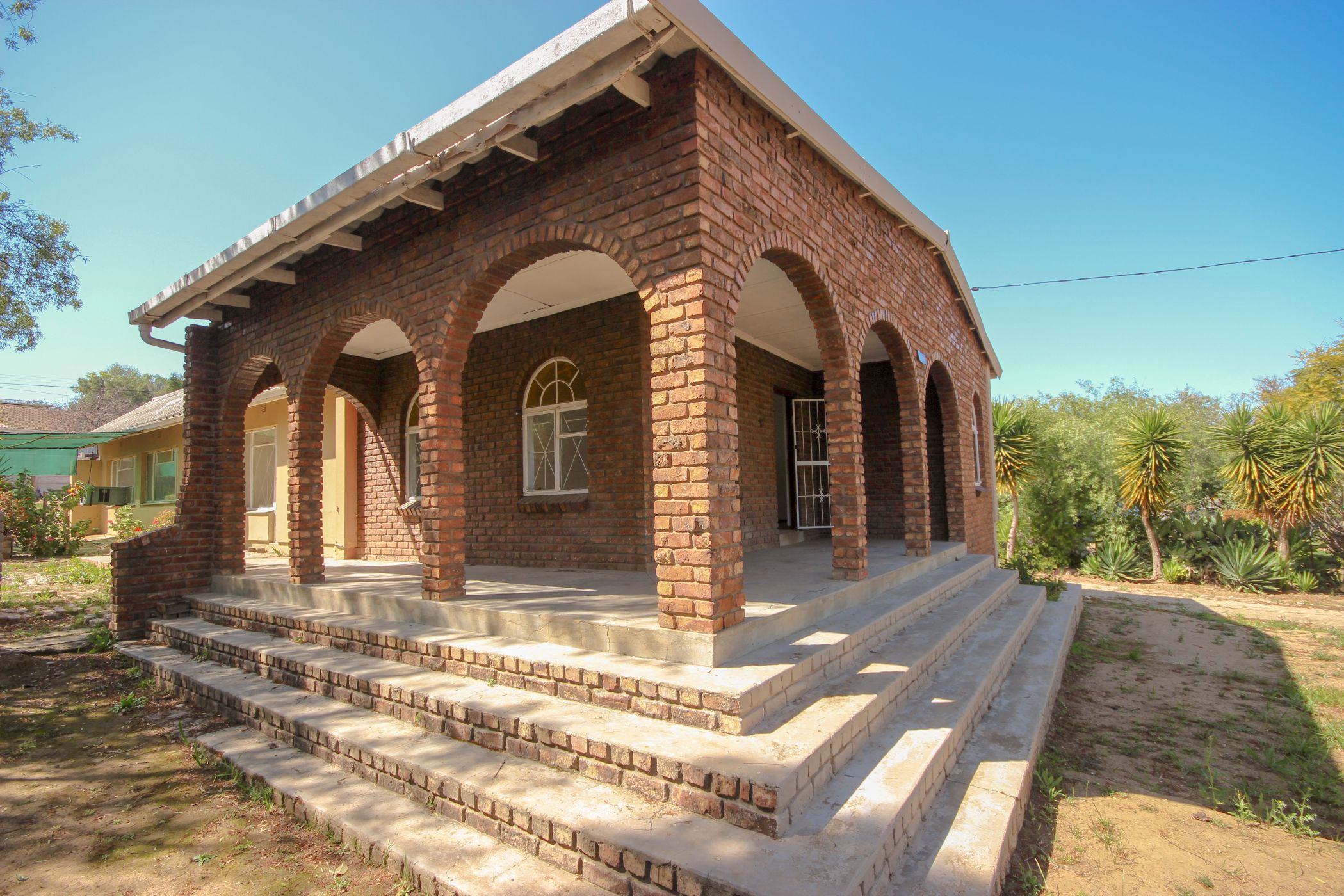 House for sale in Oudtshoorn South - 1OU1672411