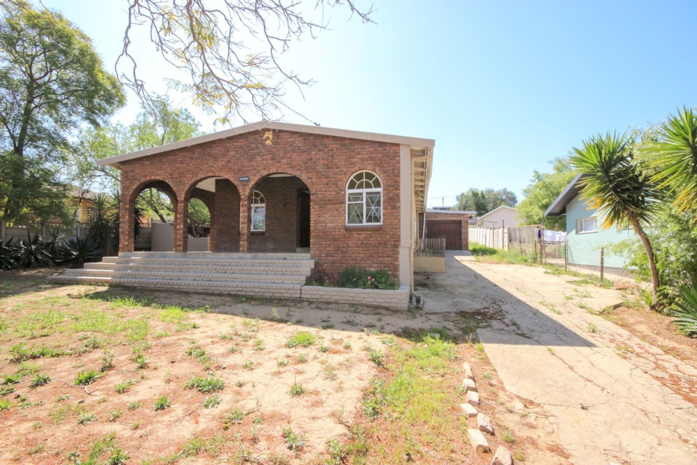 House for sale in Oudtshoorn South - 1OU1672411 House for sale in Oudtshoorn South - 1OU1672411
