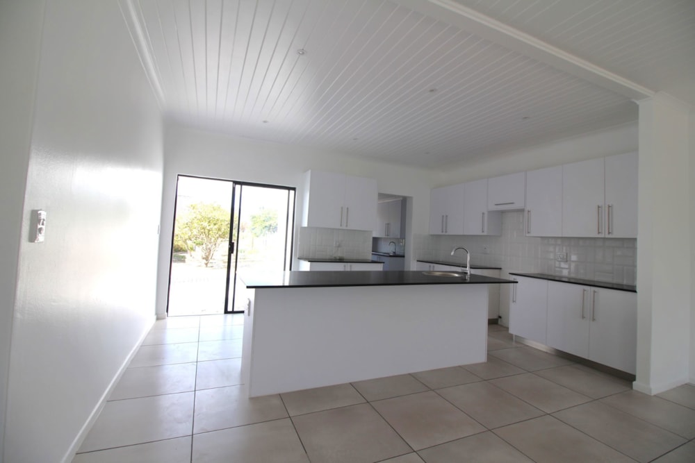 House sold in Velddrif - LA1672947