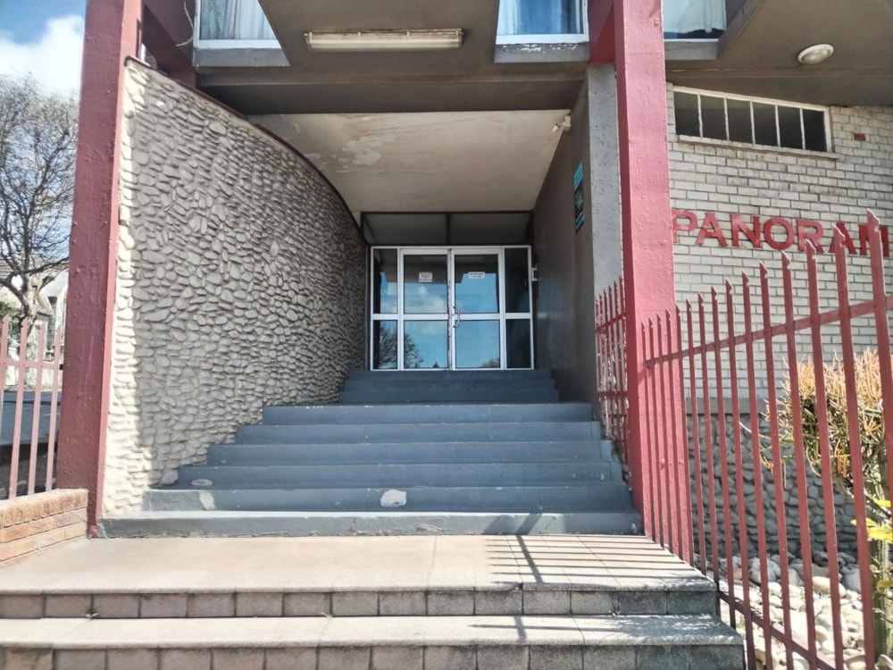Bachelor apartment for sale in Central, Port Elizabeth, Gqeberha - 1PLZ1674494 Bachelor apartment for sale in Central, Port Elizabeth, Gqeberha - 1PLZ1674494