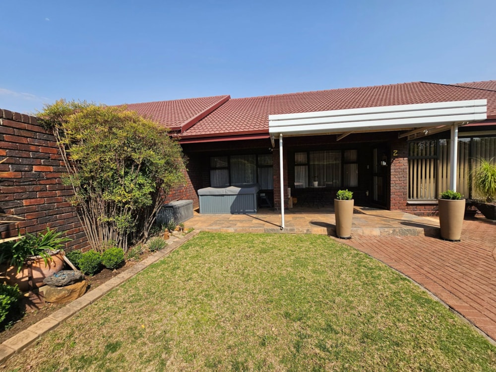 Townhouse sold in Three Rivers Proper - 1VT1673445 Townhouse sold in Three Rivers Proper - 1VT1673445