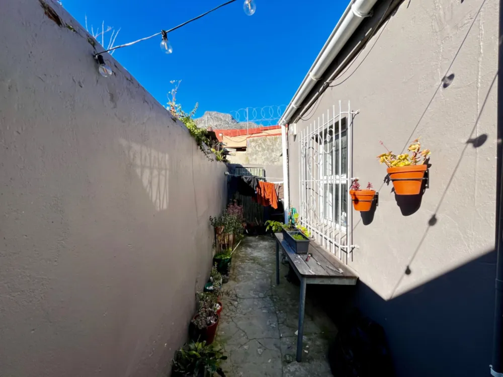 Semi-detached house let in Zonnebloem - CBL1718798 Semi-detached house let in Zonnebloem - CBL1718798