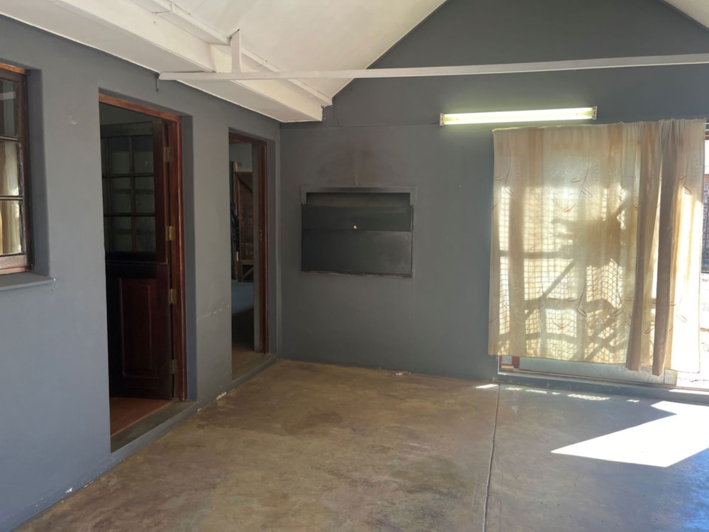 House for sale in Bloemhof, North West Province - 1KJ1673620 House for sale in Bloemhof, North West Province - 1KJ1673620