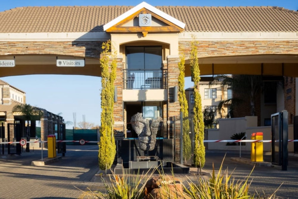 Apartment for sale in Heuwelsig, Kimberley - 1KJ1673739 Apartment for sale in Heuwelsig, Kimberley - 1KJ1673739