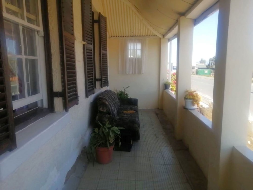 House sold in Oudtshoorn North - 1OU1673910 House sold in Oudtshoorn North - 1OU1673910