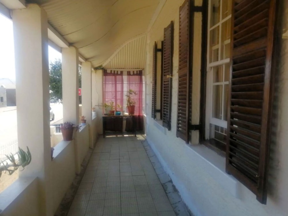 House sold in Oudtshoorn North - 1OU1673910 House sold in Oudtshoorn North - 1OU1673910