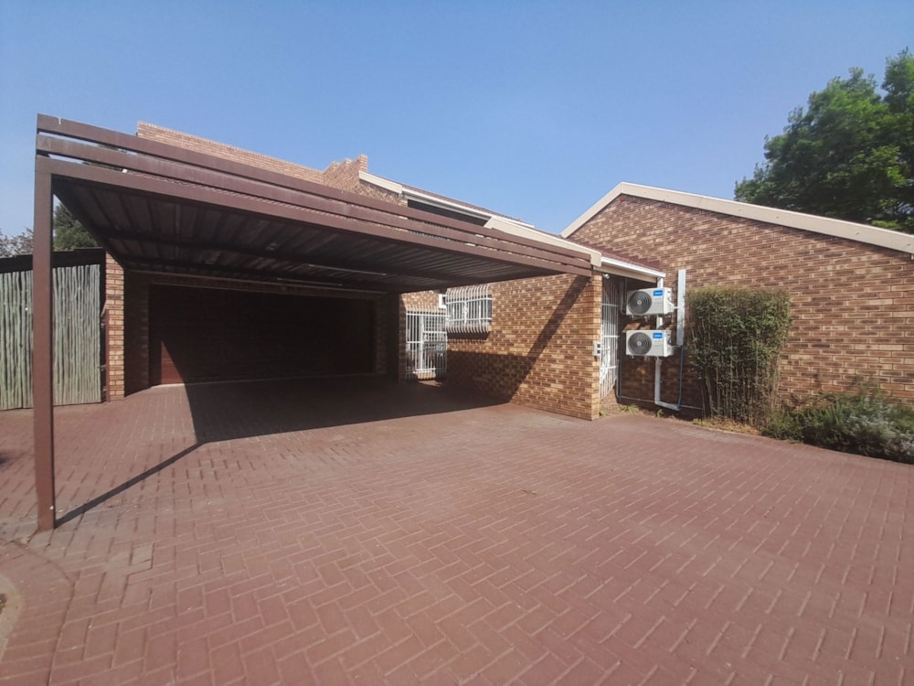 House for sale in Vanderbijlpark SE 3 - 1VT1674171