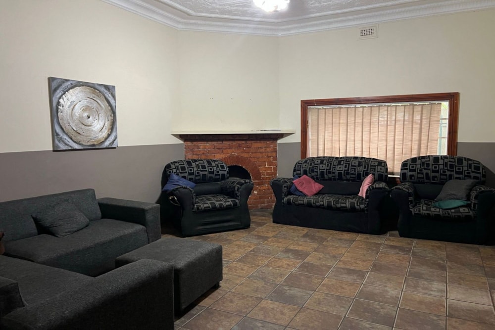 Single-storey house for sale in Witbank Central (eMalahleni Central)  - 1WD1674288 Single-storey house for sale in Witbank Central (eMalahleni Central)  - 1WD1674288