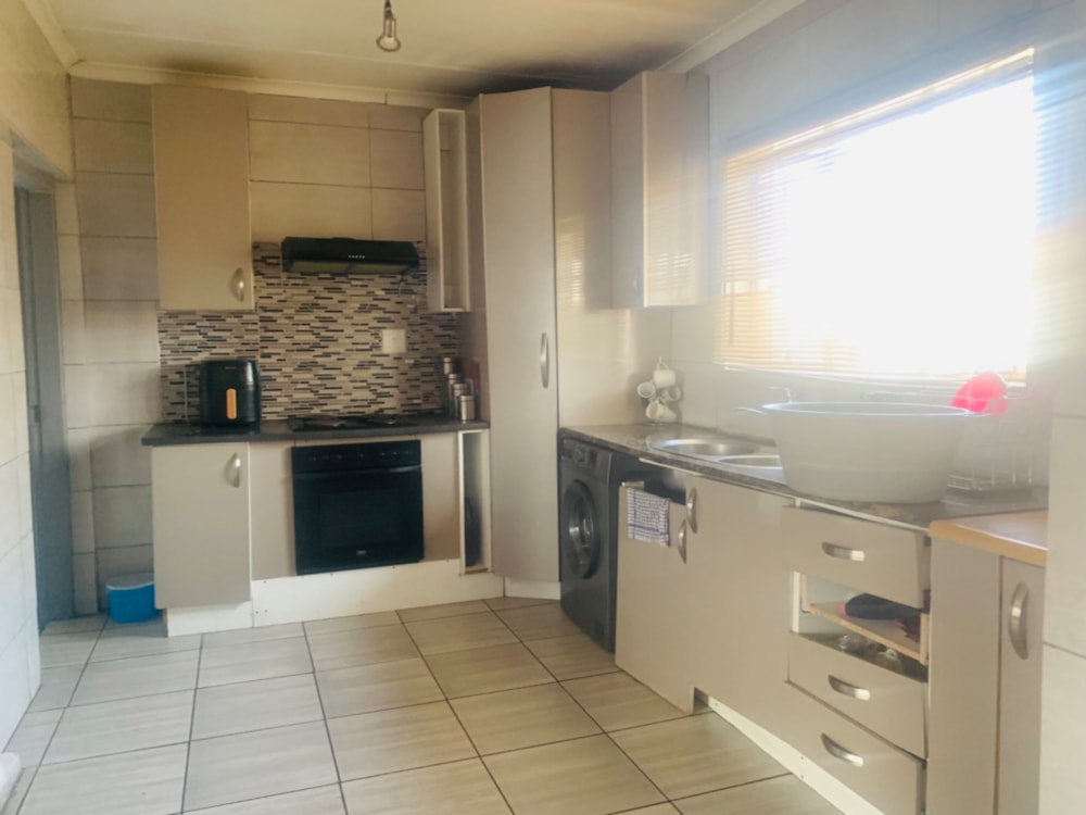 House for sale in Geluksdal - 1BJ1675026