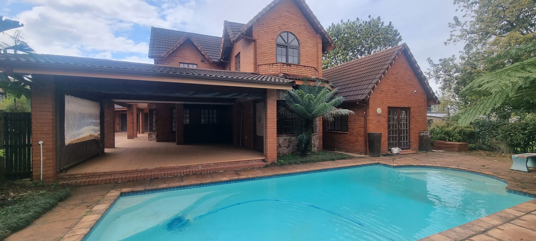 Townhouse let in Hillcrest, Upper Highway - 1KF1674389