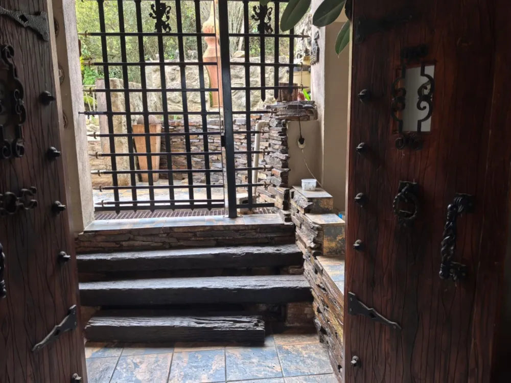 Double-storey house for sale in Mbombela Rural (Nelspruit Rural) - 1NS1674664 Double-storey house for sale in Mbombela Rural (Nelspruit Rural) - 1NS1674664