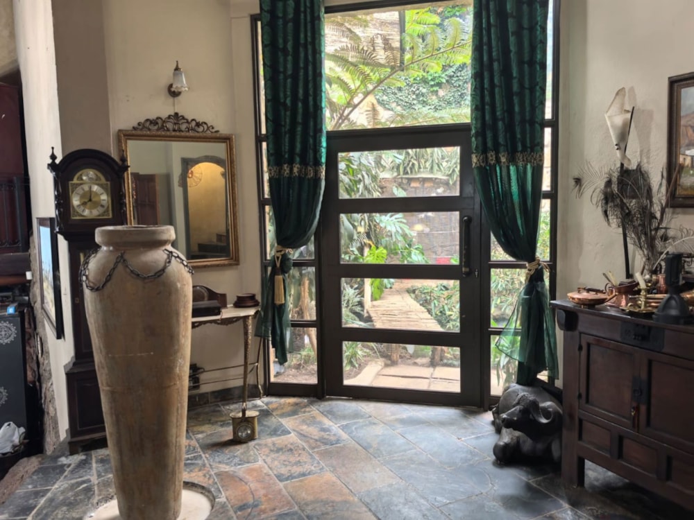 Double-storey house for sale in Mbombela Rural (Nelspruit Rural) - 1NS1674664