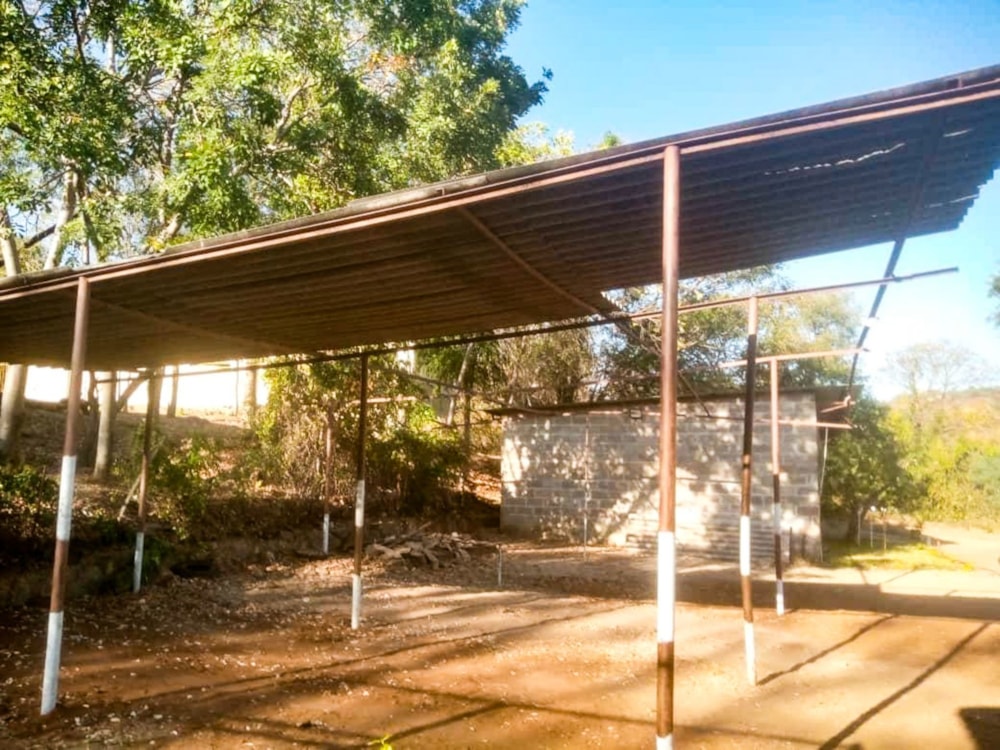 Commercial industrial property for sale in Kariba, Zimbabwe - 3ZB1674692 Commercial industrial property for sale in Kariba, Zimbabwe - 3ZB1674692