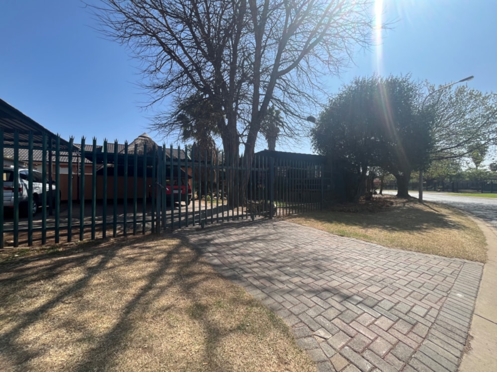 House for sale in Vanderbijlpark SE 6 - 1VT1674939