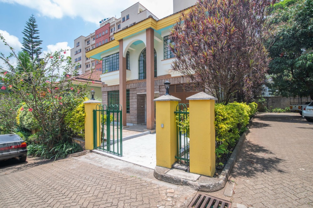 Townhouse sold in Brookside Drive , Kenya - 3KE1700112