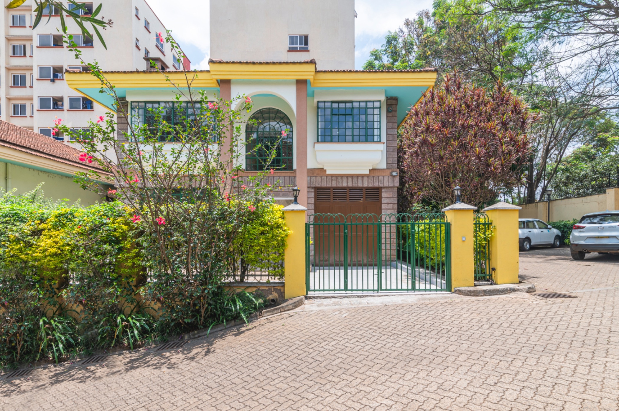 Townhouse sold in Brookside Drive , Kenya - 3KE1700112