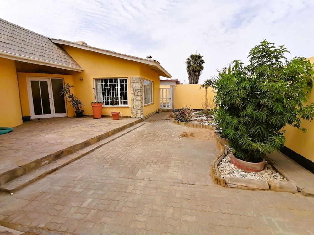 House sold in Kramersdorf, Namibia - 3NM1675183