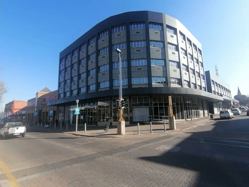 Commercial retail property to rent in New Redruth - 1GV1675019 Commercial retail property to rent in New Redruth - 1GV1675019