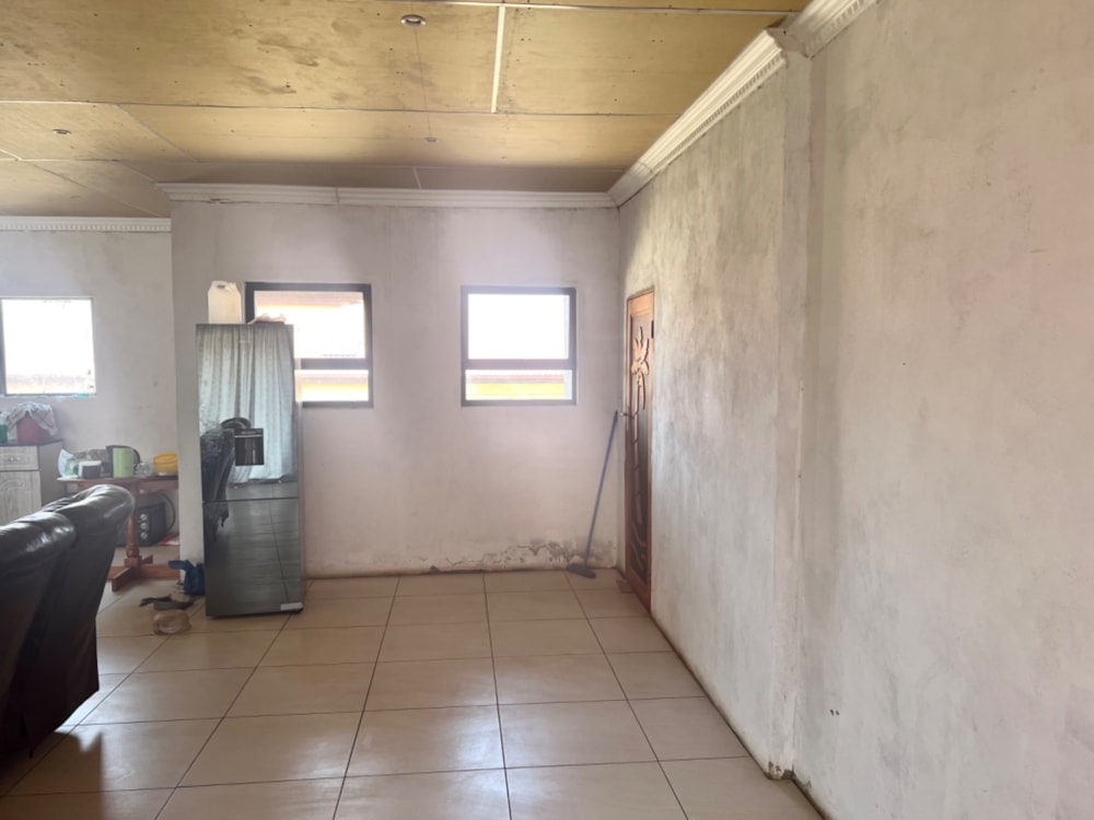 Security estate home for sale in Summer Place Estate - PRN1675168