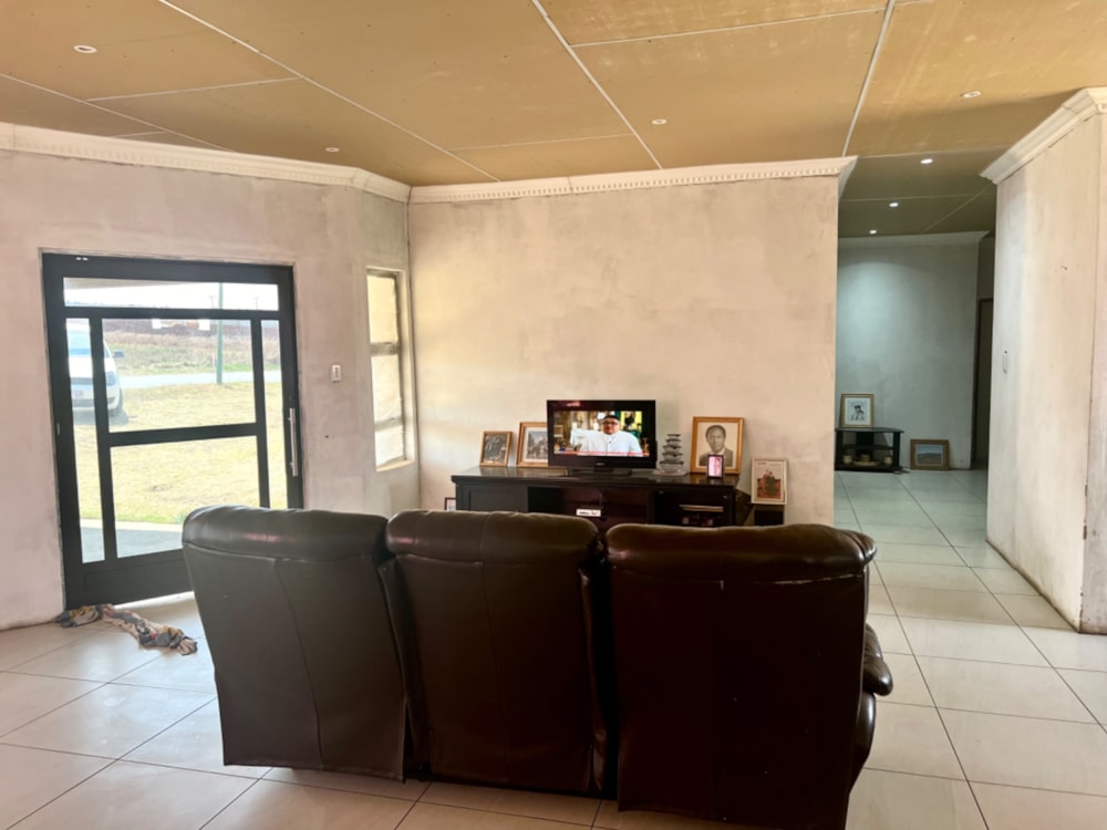 Security estate home for sale in Summer Place Estate - PRN1675168