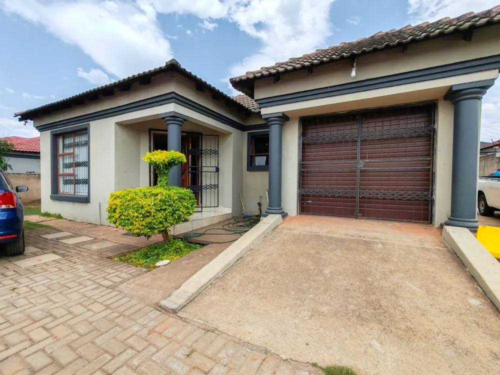 House for sale in Tzaneen, Limpopo Province - 1TA1675171