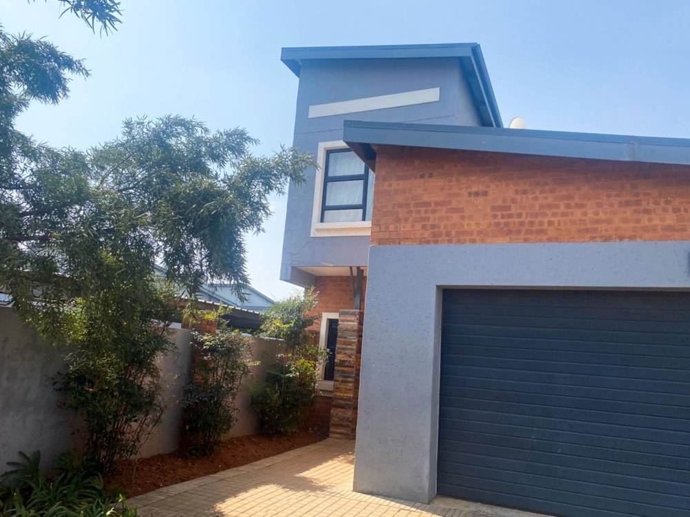 Double-storey house for sale in Montana, Pretoria North - PTM1675321 Double-storey house for sale in Montana, Pretoria North - PTM1675321