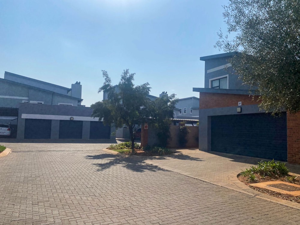 Double-storey house for sale in Montana, Pretoria North - PTM1675321 Double-storey house for sale in Montana, Pretoria North - PTM1675321
