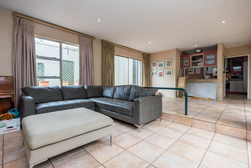 House let in Norwood, Johannesburg - JBL1675293 House let in Norwood, Johannesburg - JBL1675293