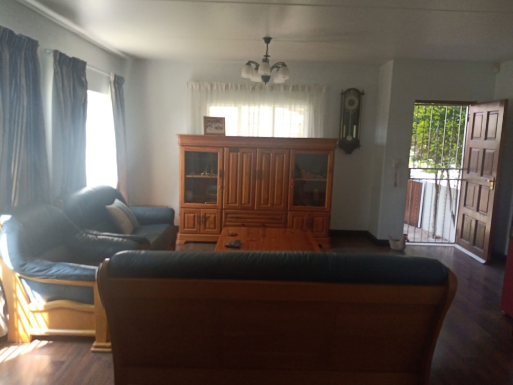 Cluster let in Sunninghill - FYL1675423 Cluster let in Sunninghill - FYL1675423