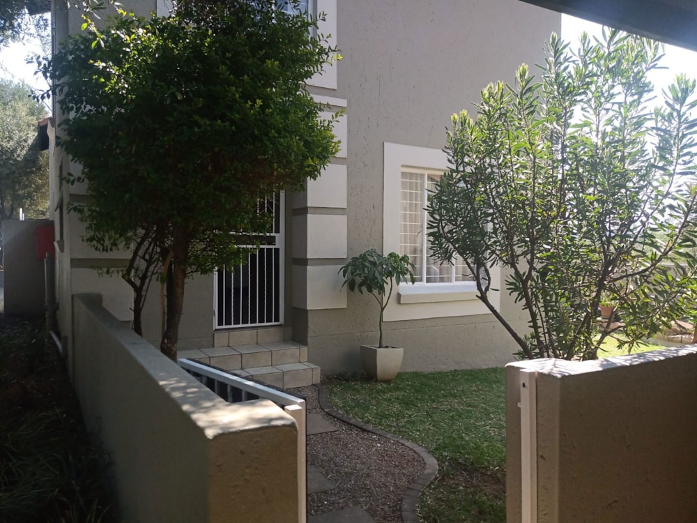 Cluster let in Sunninghill - FYL1675423 Cluster let in Sunninghill - FYL1675423