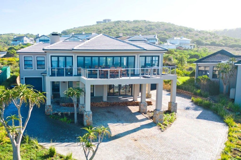 House for sale in Pezula Golf Estate - 1KG1598942 House for sale in Pezula Golf Estate - 1KG1598942