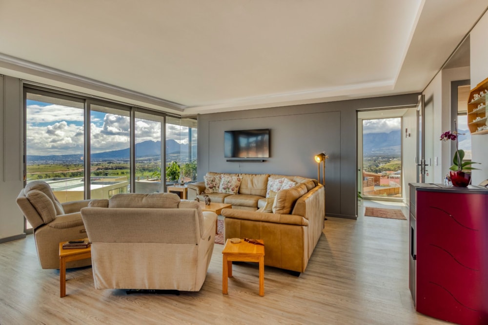 House sold in Gordons Bay - SW1671787 House sold in Gordons Bay - SW1671787