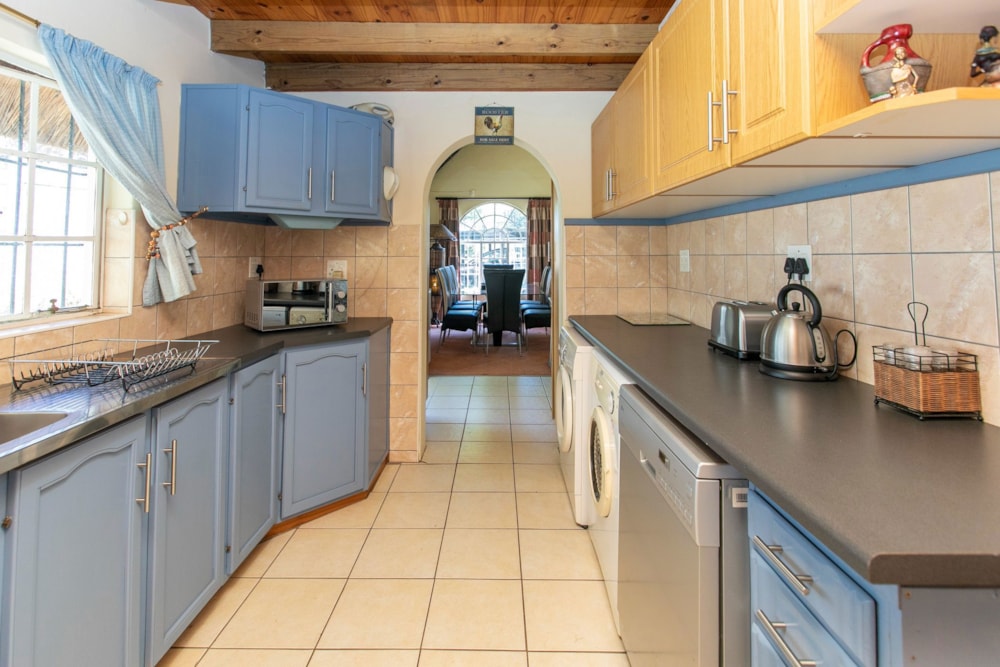 Double-storey house for sale in Underberg - 1UB1675449