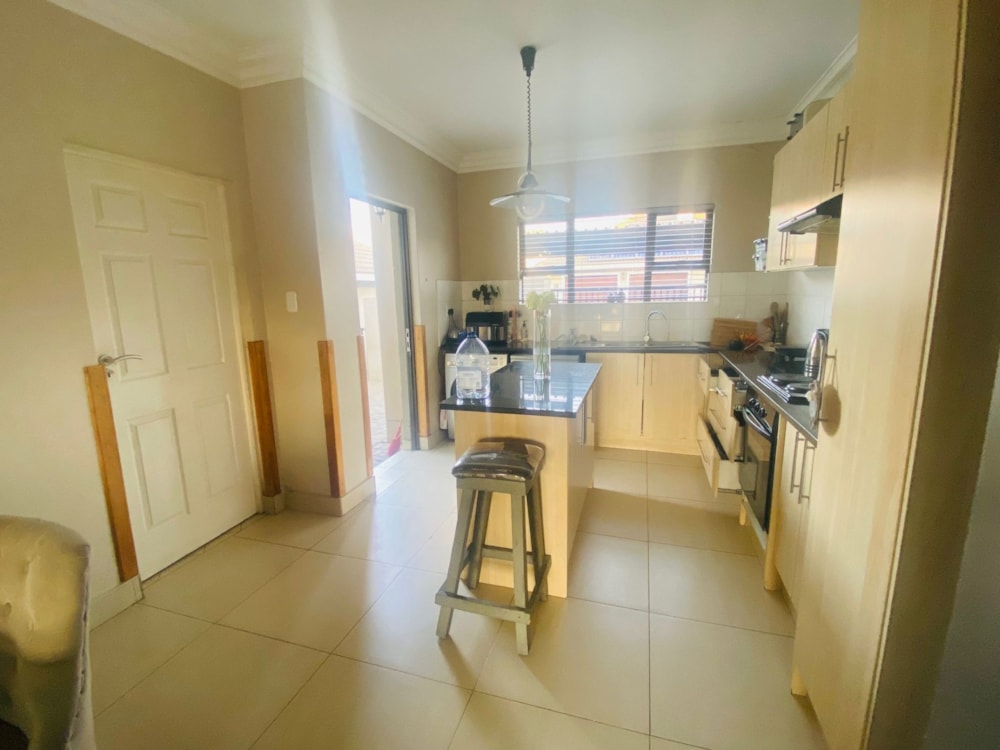 Townhouse for sale in Shellyvale - 1BX1671932