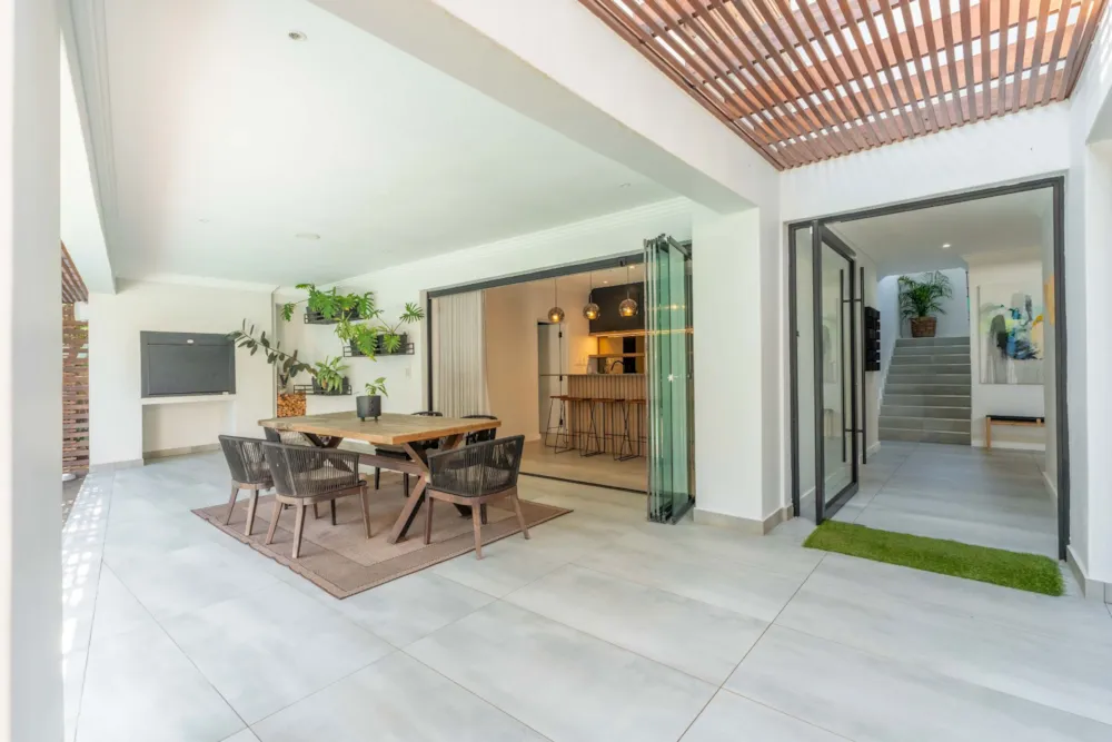 Double-storey house for sale in La Lucia - 1ND1668811 Double-storey house for sale in La Lucia - 1ND1668811