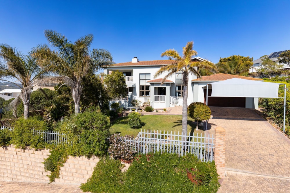 Double-storey house sold in Groot Brakrivier Central - 1MB1673819 Double-storey house sold in Groot Brakrivier Central - 1MB1673819