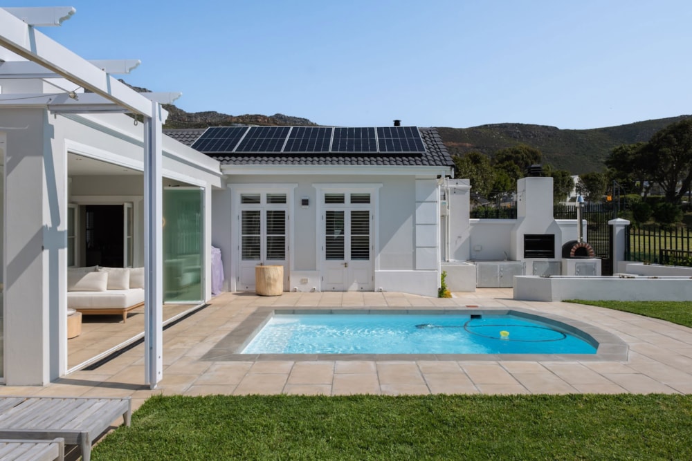 Security estate home sold in Silvertree Estate - KW1673955 Security estate home sold in Silvertree Estate - KW1673955