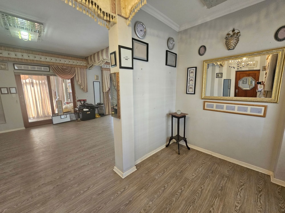 Security complex home sold in Xanadu - 1HR1670975 Security complex home sold in Xanadu - 1HR1670975