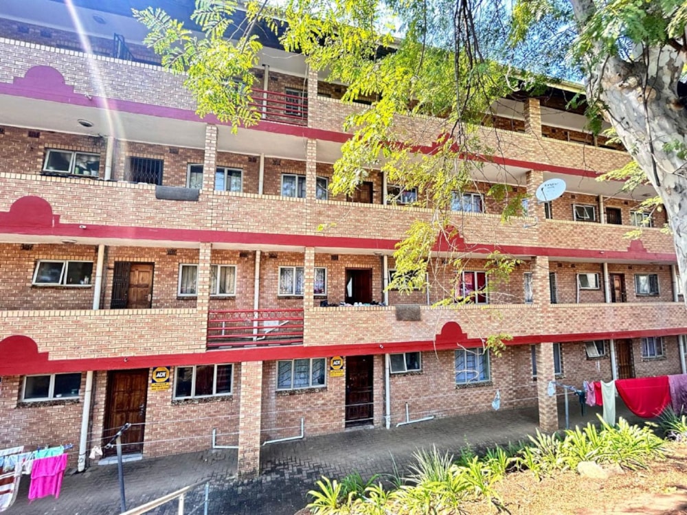 Apartment for sale in Empangeni - 1RY1672738