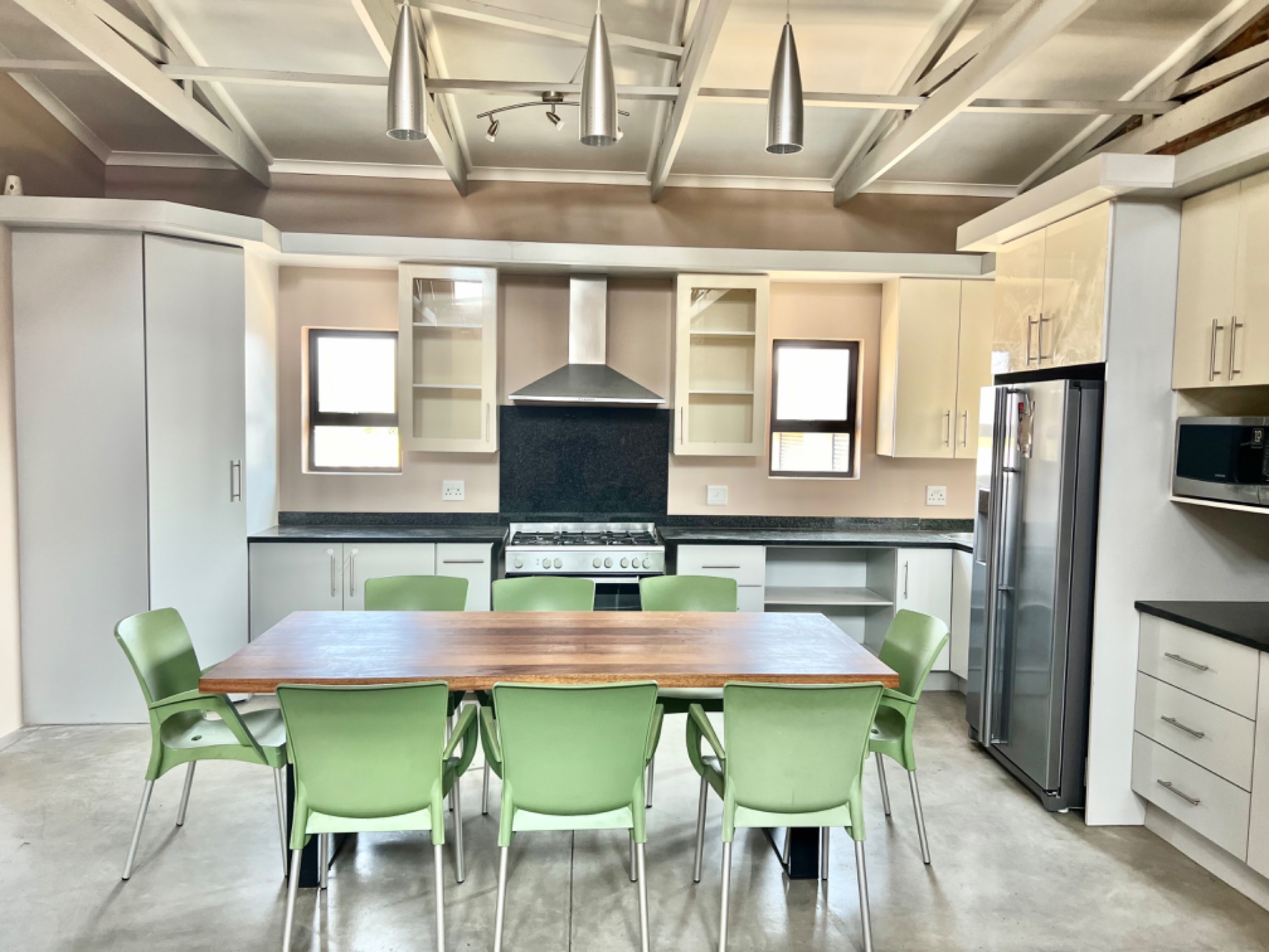 Security estate home to rent in Aquavista Mountain Estate - PNL1691478