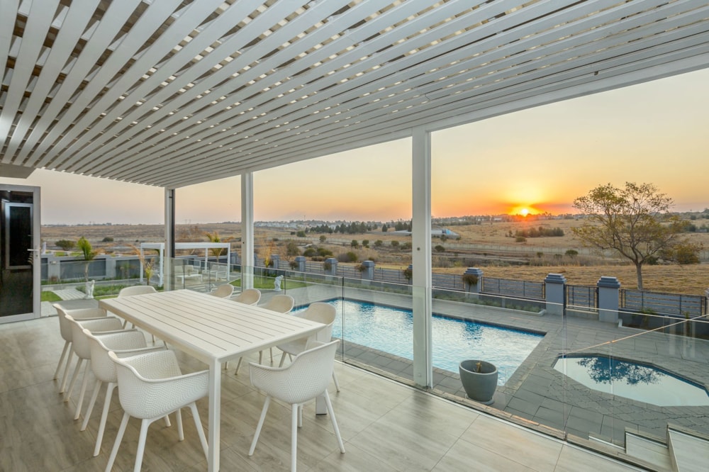 Golf estate house for sale in Copperleaf - 1CU1672690 Golf estate house for sale in Copperleaf - 1CU1672690