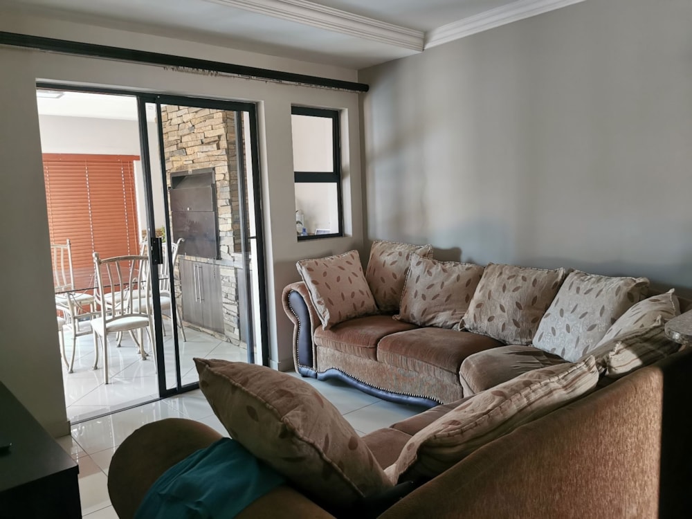 Apartment for sale in Lakefield - EN1673720