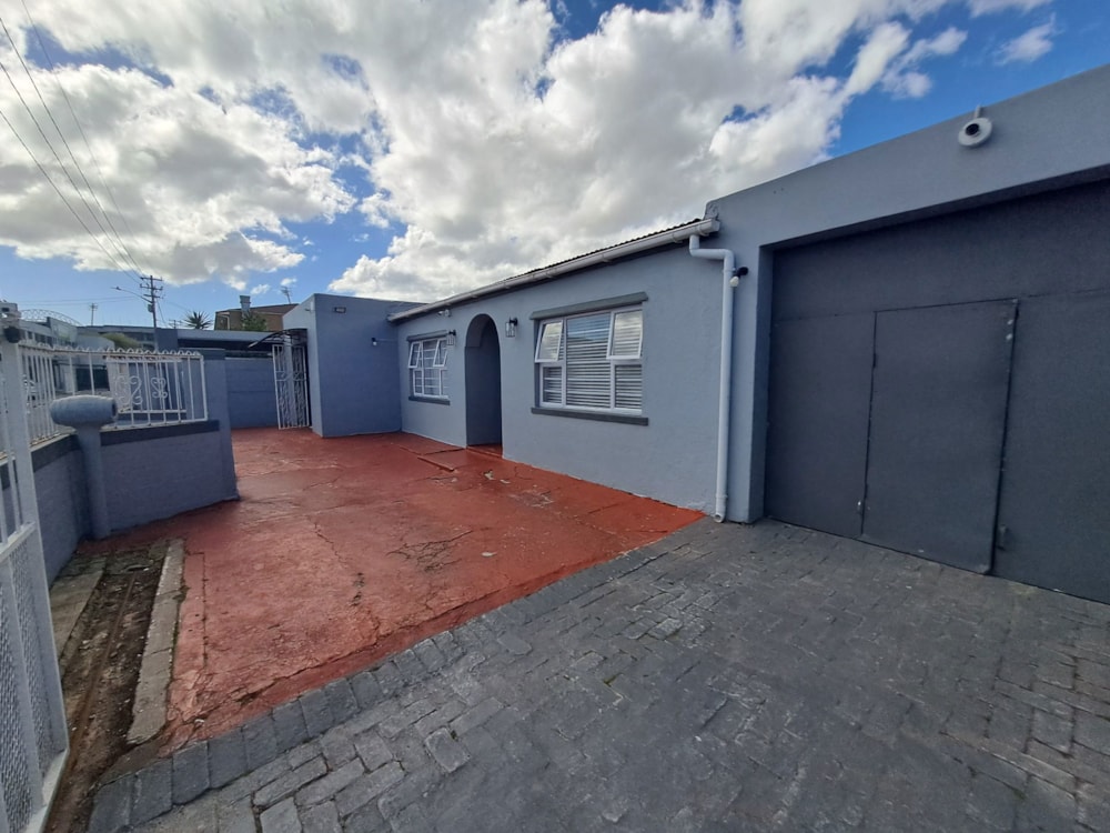 House let in Belgravia, Athlone - 1AH1715995